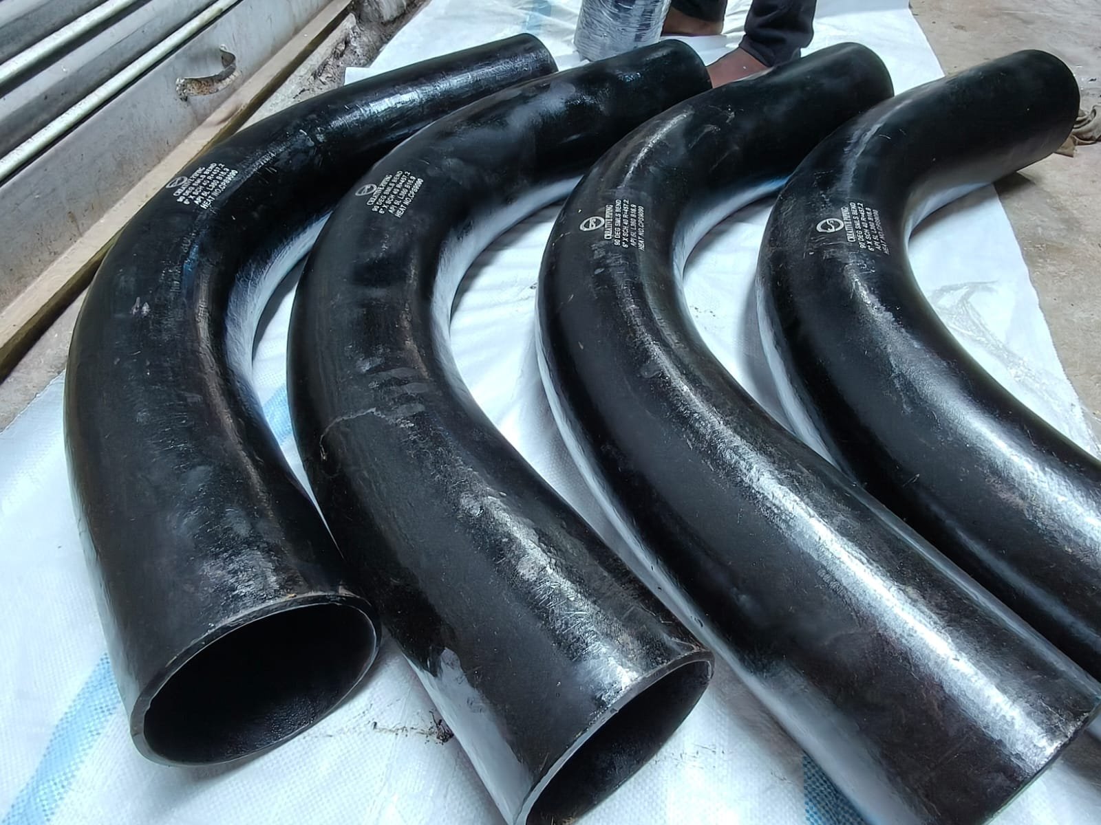 Stainless Steel Pipe Bends Manufacturer, Supplier, and Exporter